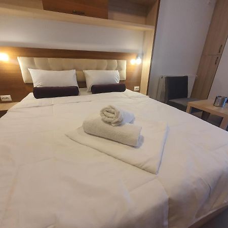 Garsoniera Matei Basarab 97 Apartment Bukares Bagian luar foto